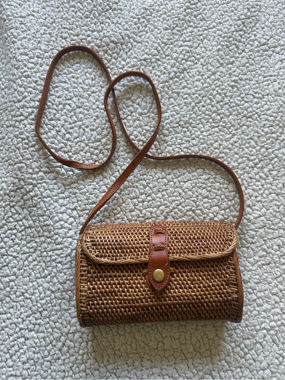 Street Level Woven Straw Crossbody Bag in Brown